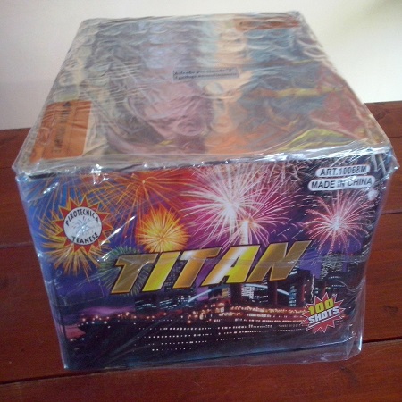 Batteria PROFESSIONALE 100 Colpi Titan - Vendita Online Fuochi d'Artificio